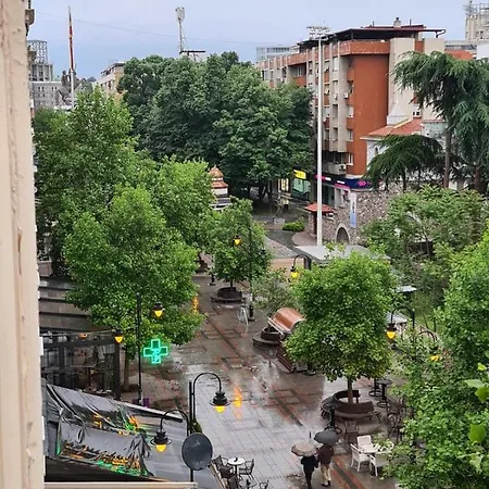 Apartment Center 2 *